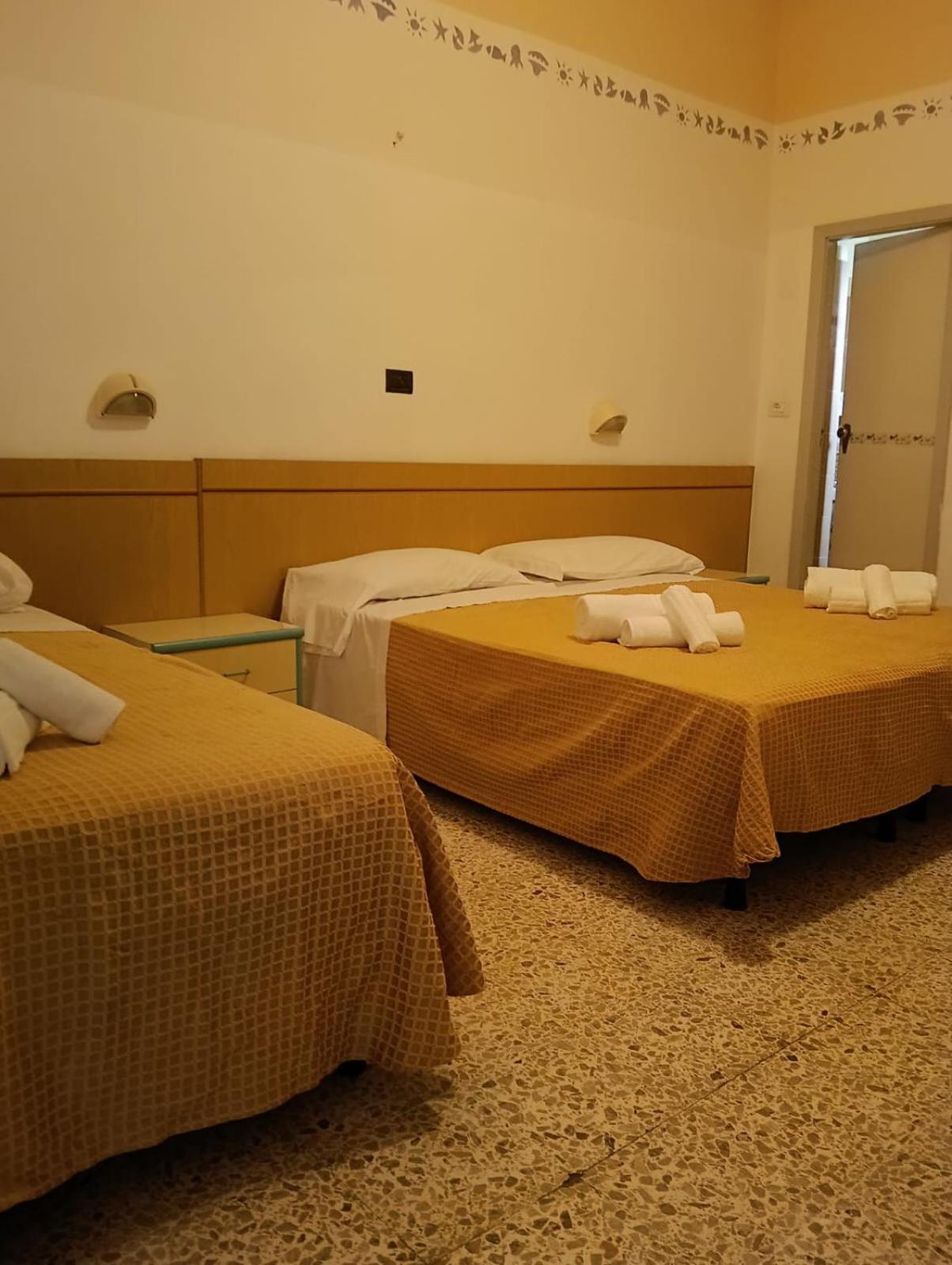 Hotel Sidney ベラーリア・イジェア・マリーナ エクステリア 写真